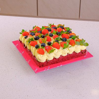 Red Velvet Std 7 Inci With Berries Mamasab