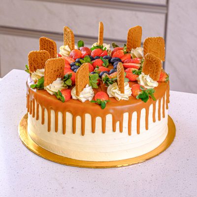Whole Cake Biscoff Flood Chocolate With Berries Mamasab