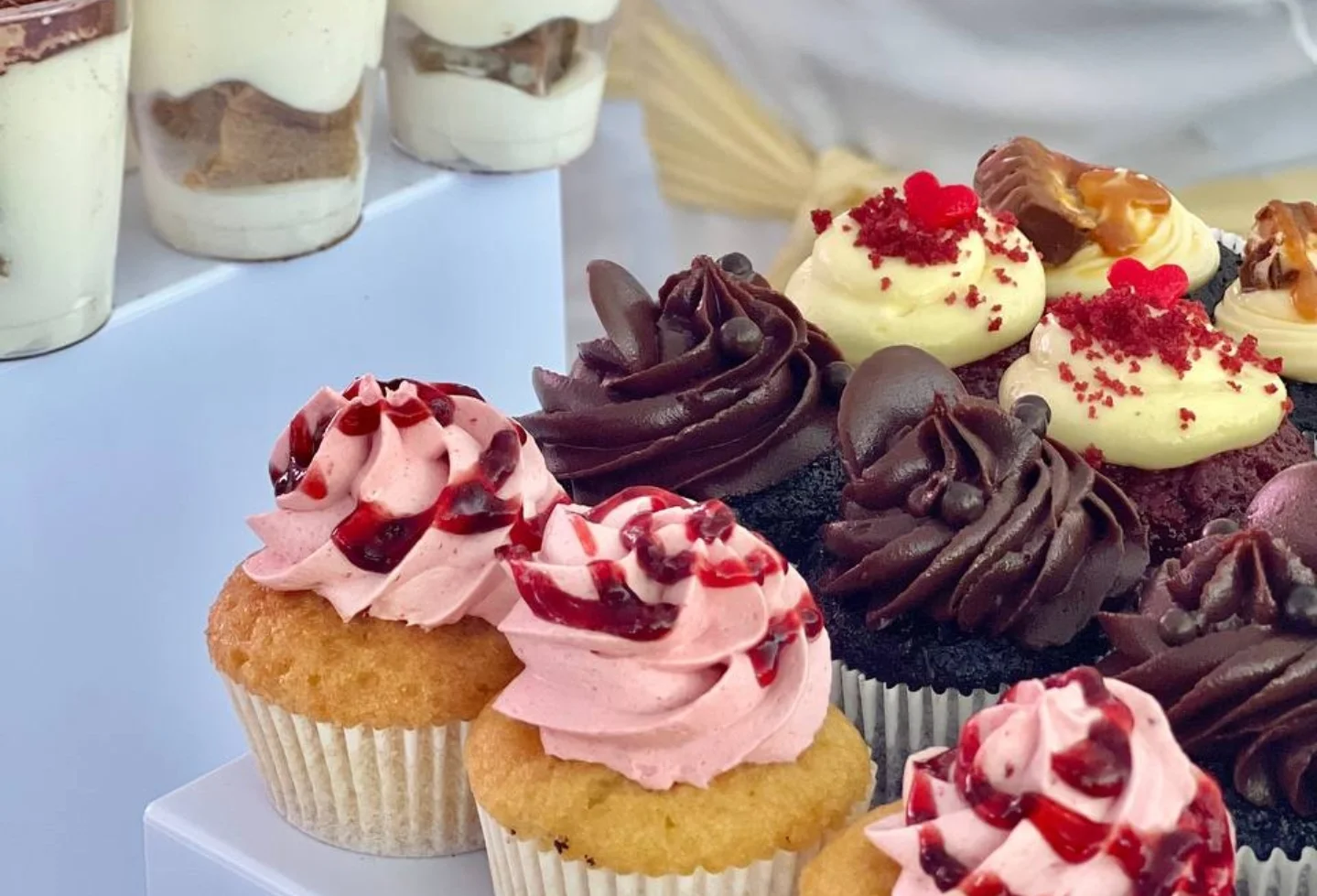 Cupcake pelbagai perisa Mamasab — contoh hiasan dan susunan